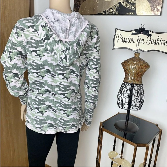 Camouflage hoodie by St. Eve Sz Large - Picture 4 of 4